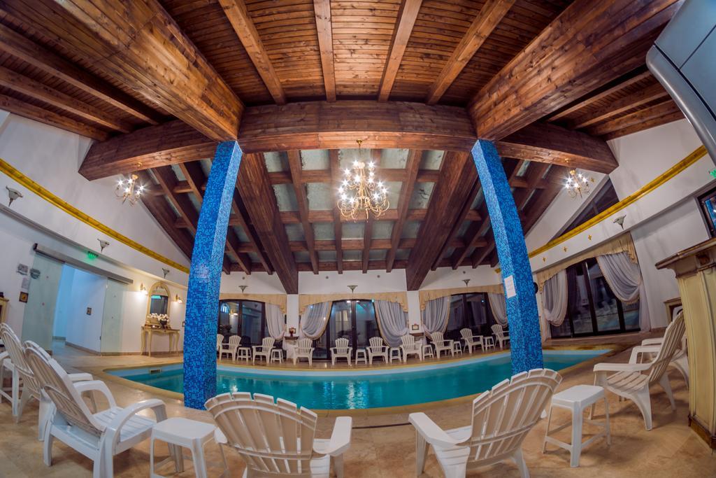 Отель Emire Boutique Зэрнешти Экстерьер фото