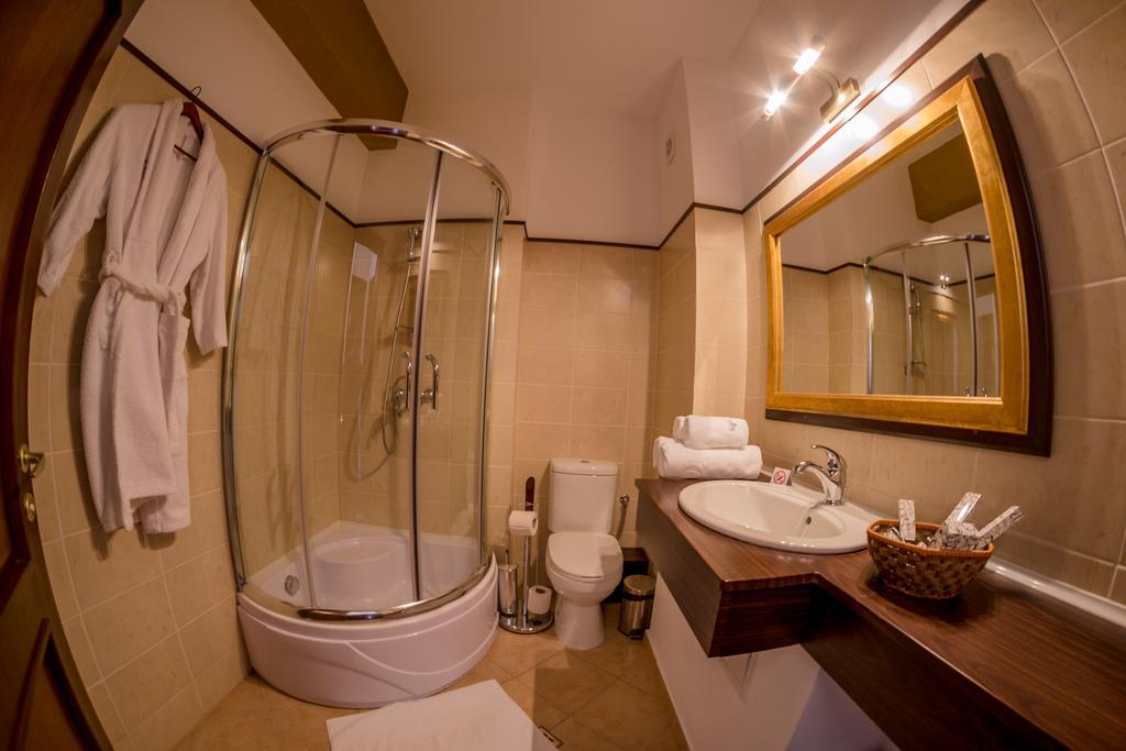 Отель Emire Boutique Зэрнешти Номер фото